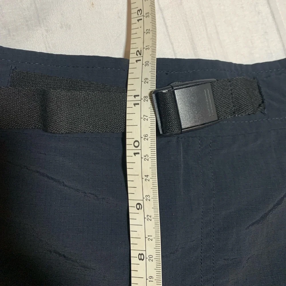 Eddie Bauer Ripstop Tech Shorts Men Black Cargo Pockets Elastic Waist. Size L.